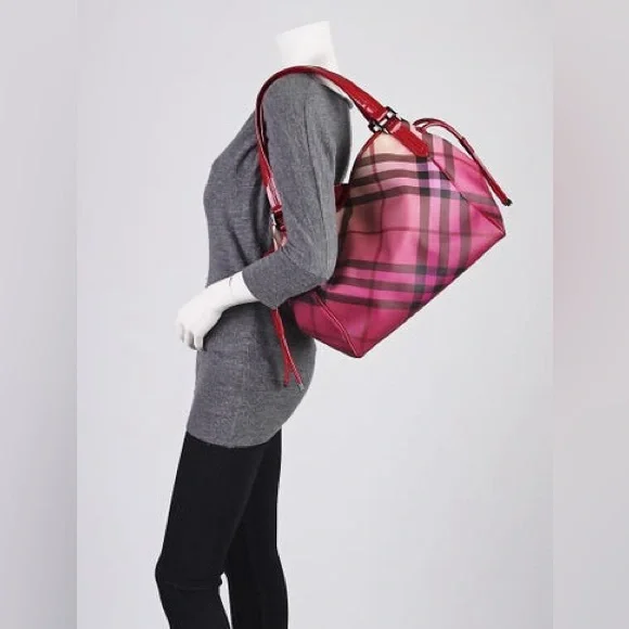 AUTHENTIC Burberry Raspberry Gradient Supernova Check Tote - Picture 5 of 16